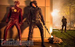 Illustration for article titled First Look at the Massive DC/CW Crossover Also Contains All Known Joy in the World